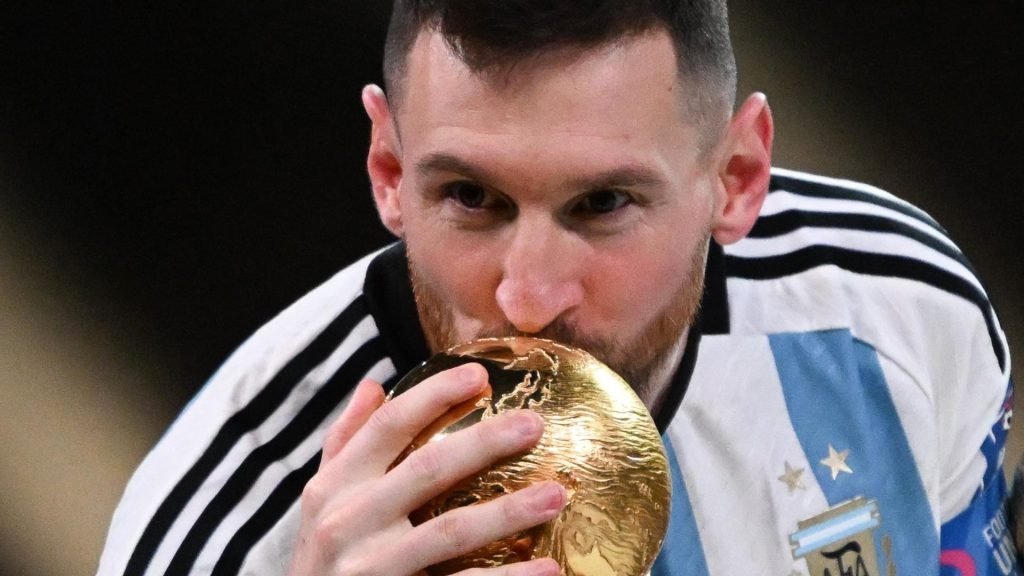Lionel Messi & Paris Saint-Germain