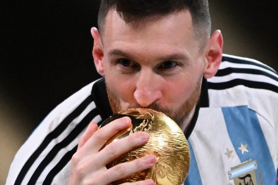Lionel Messi & Paris Saint-Germain