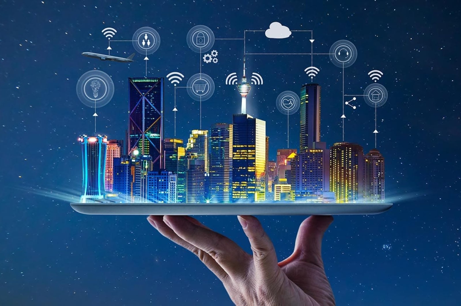 The Integration of Technology in Smart Homes and Smart Cities